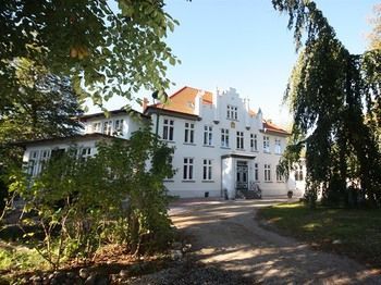 Herrenhaus Hohewarte Apartment Lubeck
